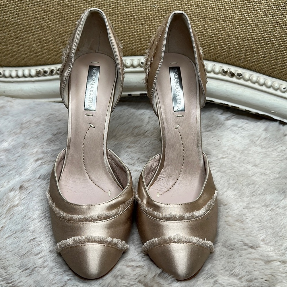 BCBGMAXAZRIA | Bcbg Max Azria Amaris Blush Satin Heels - Picture 3 of 14